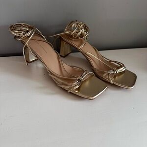 Fashion To Figure Lana Women's Gold Wide Width Flats, Sandals, US 11, Strappy